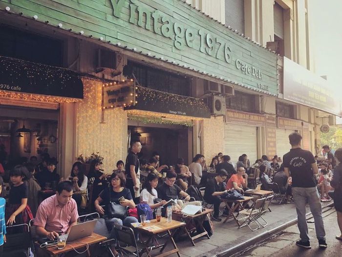 Phố Đinh Lễ - Nơi dành cho những tâm hồn yêu sách giữa trái tim Hà Nội 10