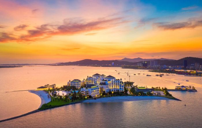Những trải nghiệm độc đáo khi khám phá Hạ Long từ A đến Z 6
