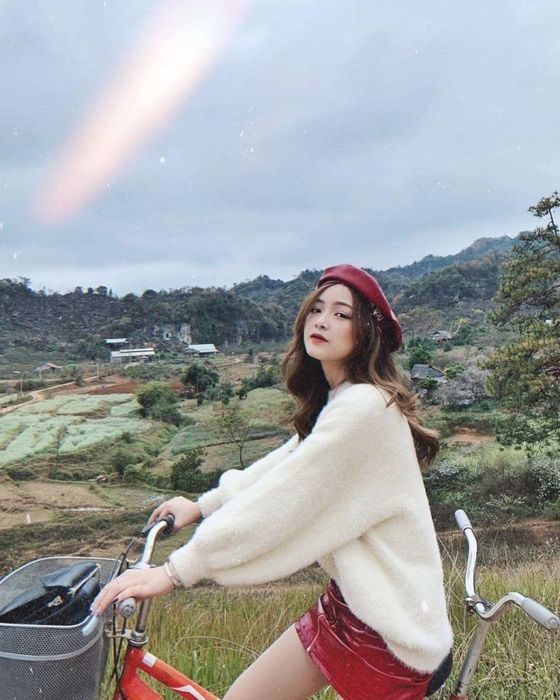 Hình ảnh sống ảo sẽ lung linh hơn với cách mix đồ khi đến Mộc Châu 2