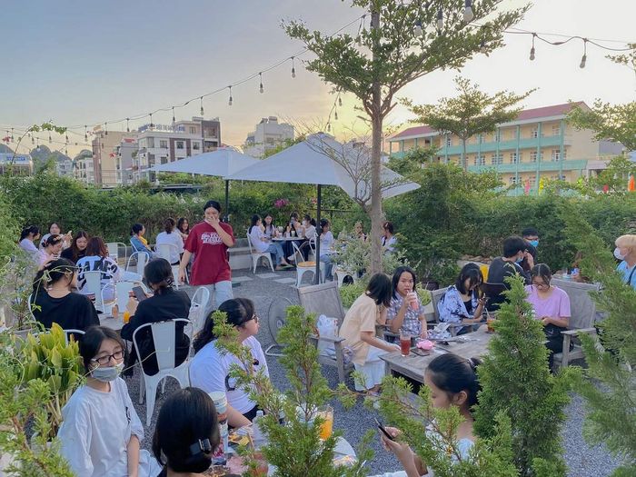 Danh sách 8 quán cà phê đẹp ở Hạ Long mà tín đồ sống ảo không thể bỏ qua.