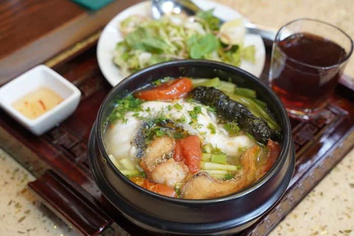 Đừng bỏ qua 10 nhà hàng Hạ Long Bãi Cháy này nếu bạn là người yêu thích ẩm thực. Ảnh: Nhà Hàng Trang Gia Viên - Hạ Long