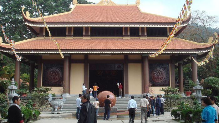 Chùa Yên Tử - Rời xa thành phố đông đúc, hành hương về nơi thanh tịnh