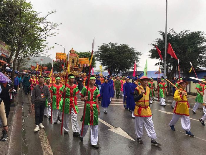 Nếu bạn cần kinh nghiệm thú vị khi tham gia lễ hội Hạ Long, hãy đến với Mytour.vn 8