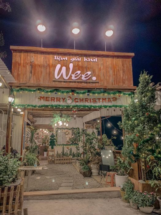 ```Liệt kê các quán cà phê có view đẹp tại Hạ Long dành cho những người đam mê sống ảo.```