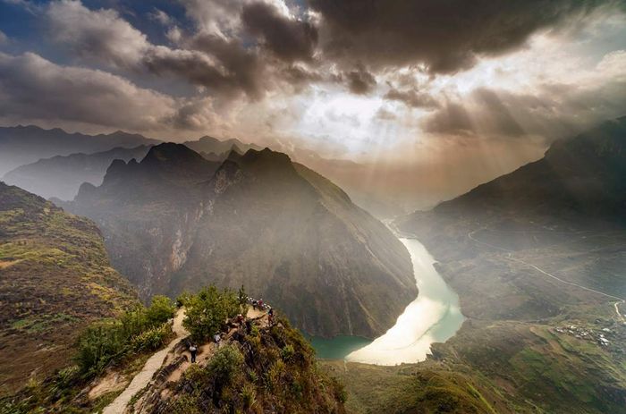 Đánh Giá Mã Pí Lèng - sông Nho Quế và vẻ đẹp khiến lòng người thêm phần say đắm