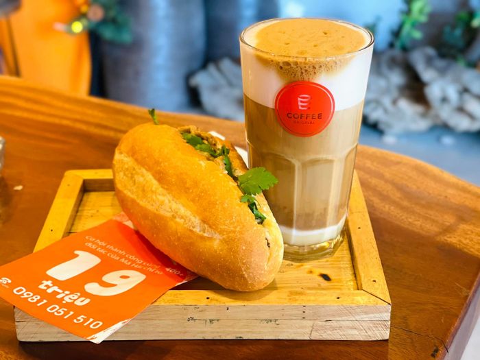 Danh sách 8 quán cà phê Hạ Long đẹp mà các tín đồ sống ảo không nên bỏ qua 4