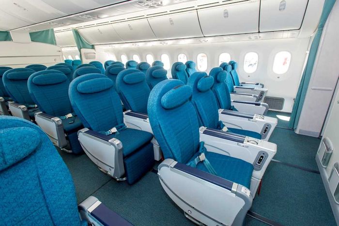 Vé máy bay hạng phổ thông