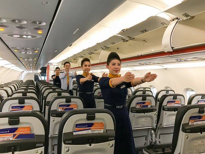 Vé máy bay hạng phổ thông