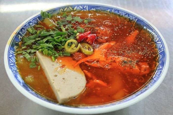 Khám phá vẻ đẹp của thành phố Huế