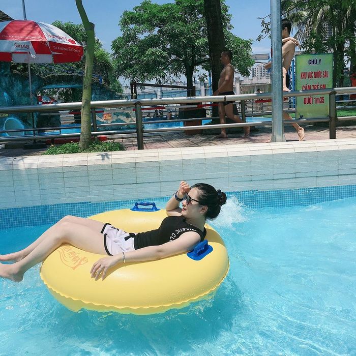 Hè này, hãy cùng nhau đến công viên nước hồ Tây để giải nhiệt nhé!