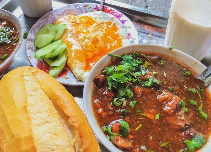 Danh sách các quán bánh mì sốt vang hàng đầu ở thủ đô mà bạn nên thử ngay 8