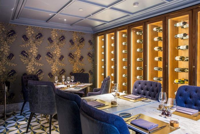 Trải nghiệm không gian đẳng cấp và lịch lãm tại Angelina Restaurant & Lounge - Hà Nội 47