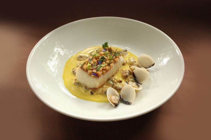Angelina Restaurant & Lounge - Trải nghiệm không gian sang trọng và đẳng cấp khi du lịch Hà Nội 56