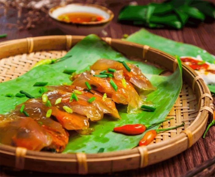 Khám phá Huế