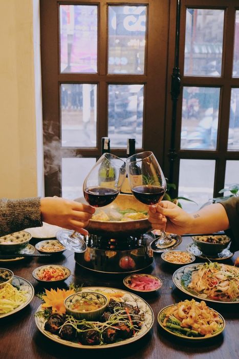 Chả Ká Restaurant – Nơi thưởng thức ẩm thực truyền thống đặc sắc ở Hà Nội.
