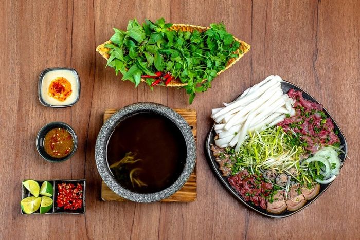 Phở bát đá Hà Nội