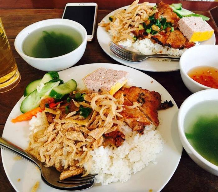 Top 10 quán cơm tấm Hà Nội ngon bổ rẻ mà được ưa chuộng nhất