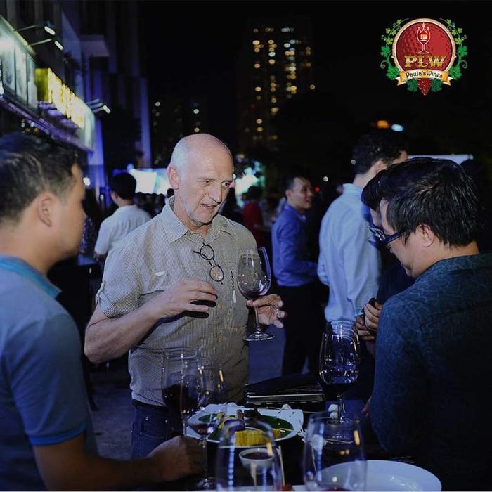 Paula's Wines - Nơi lý tưởng cho rượu vang và xì gà cao cấp