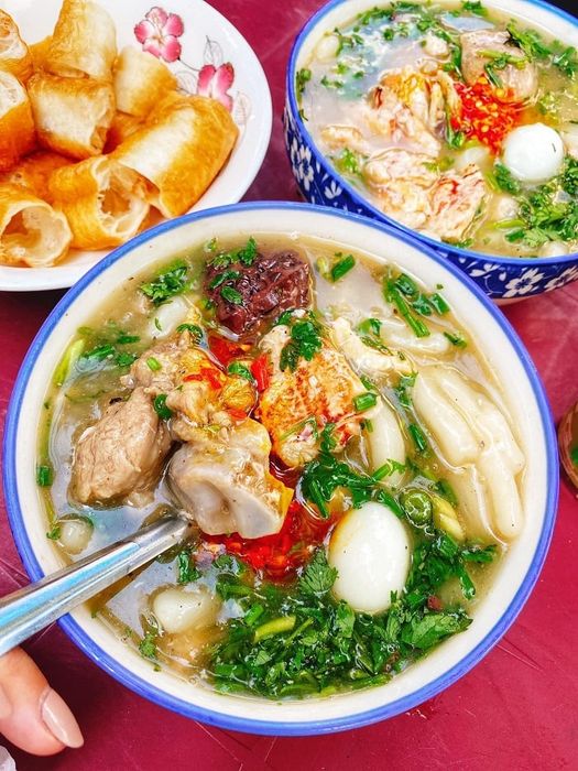 Bánh canh giò heo Sài Gòn