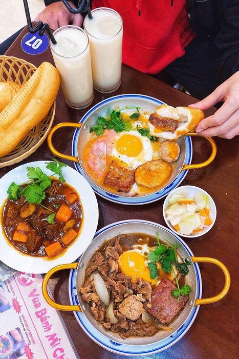 Danh sách top những quán bánh mì sốt vang hàng đầu ở thủ đô mà bạn nên thử ngay 10