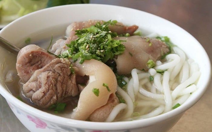 bánh canh giò heo Sài Gòn