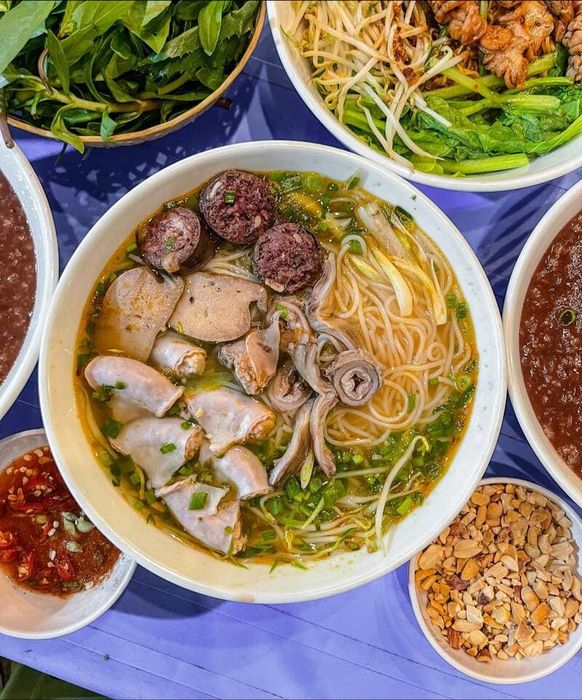 Danh sách những quán bún lòng ngon nhất ở Hà Nội