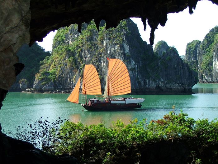 Ghi chú ngay lại kinh nghiệm tham quan các hang ở Hạ Long một cách chi tiết nhất 9