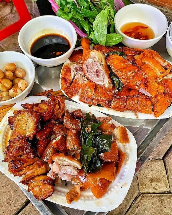 Hương vị truyền thống: Vịt quay đặc sản Lạng Sơn