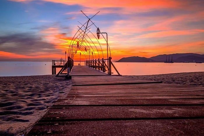 Biển Nha Trang vào ban đêm
