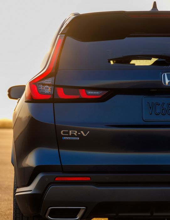 Honda CR-V 2023 hé lộ trước ngày ra mắt chính thức