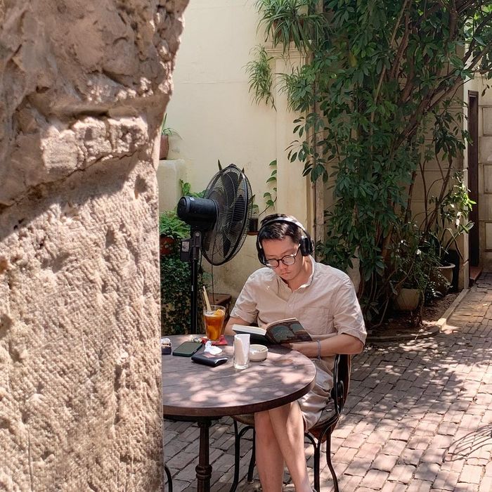 Xofa Cafe, nơi mỗi khi đêm về là điểm trú chân ấm áp