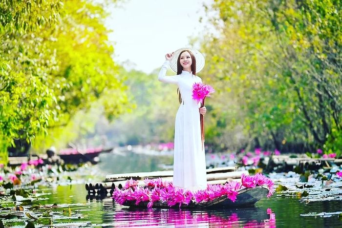 Khám phá chùa Hương - Một trong những địa điểm có lịch sử lâu đời nhất tại Hà Nội