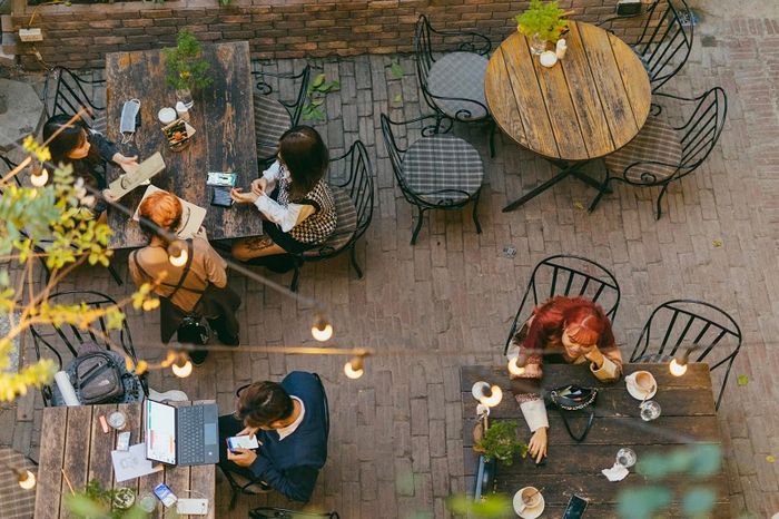 Xofa Cafe, nơi lưu giữ những kỷ niệm ấm áp mỗi khi đêm buông xuống