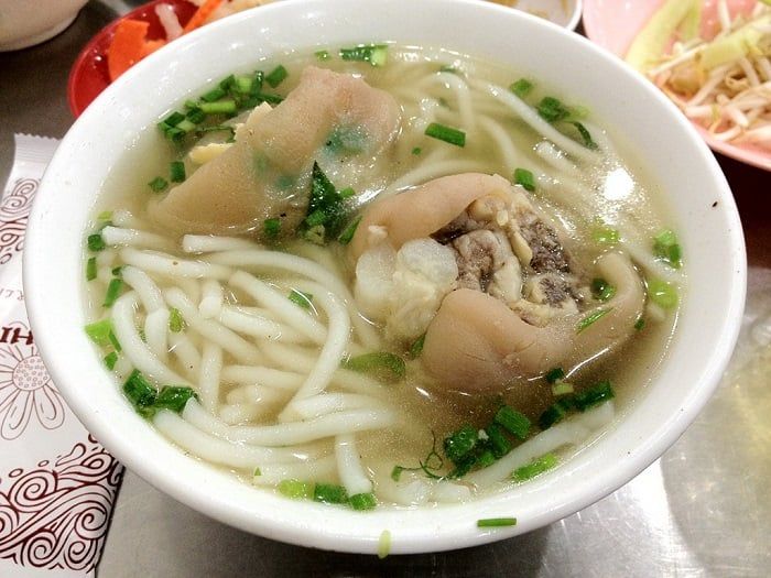 bánh canh giò heo Sài Gòn