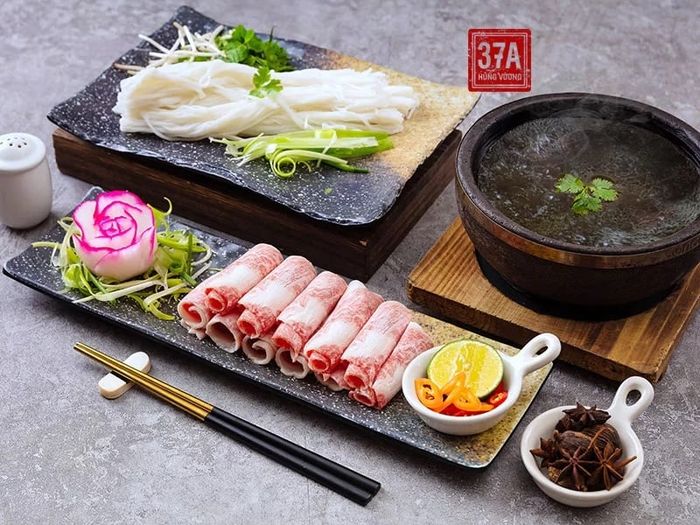 Phở bát đá Hà Nội