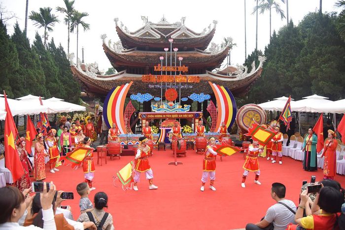 Khám phá chùa Hương - Một trong những điểm du lịch có lịch sử lâu đời nhất tại Hà Nội