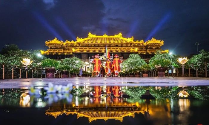 Khám phá Huế