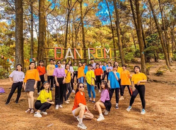 Thưởng thức những trải nghiệm thú vị tại khu du lịch sinh thái Bản Rõm 12
