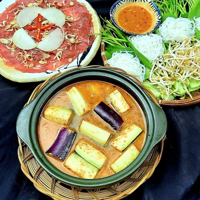 lẩu bò mắm ruốc