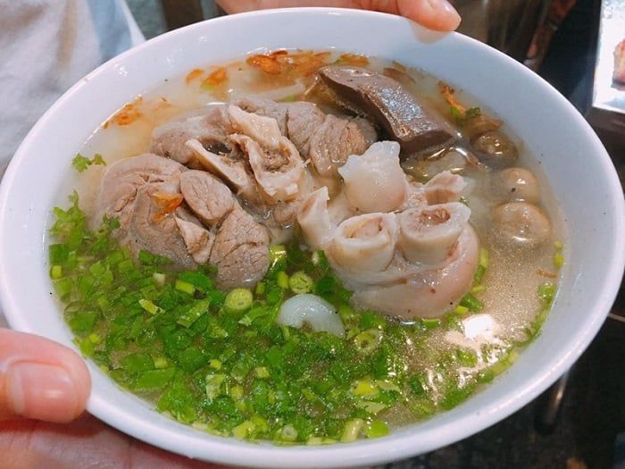 bánh canh giò heo Sài Gòn