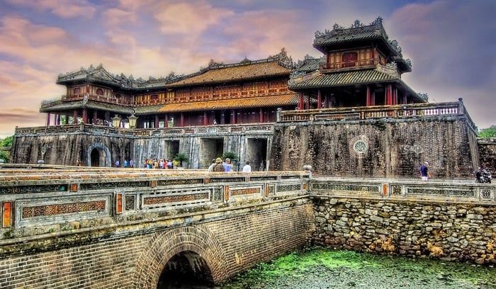 Khám phá vẻ đẹp của Huế 