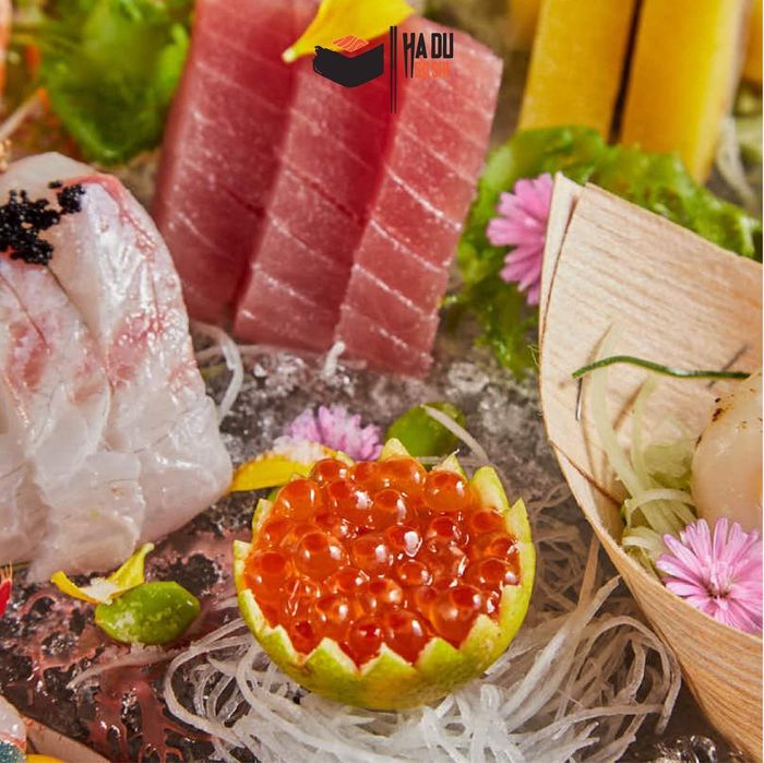 Dễ dàng lựa chọn từ thực đơn đa dạng với hơn 200 món ngon tại Hadu Sushi 12
