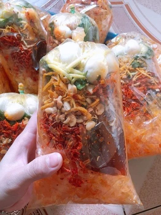 Khám phá thế giới ẩm thực tuyệt vời tại Ăn vặt 102 Hải Phòng 5 cùng Mytour.vn
