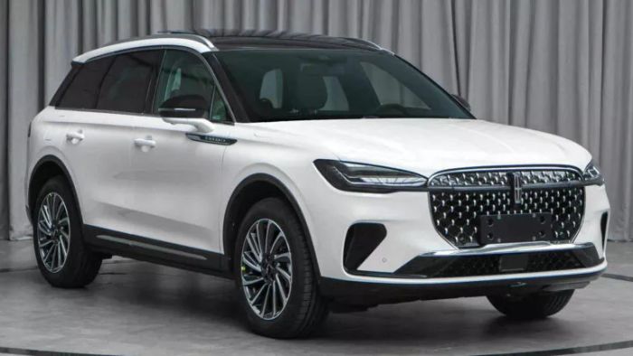 Lincoln Corsair Facelift với thiết kế đẹp mắt hơn đã xuất hiện trong năm 2023-lincoln-corsair-china-768x432.webp