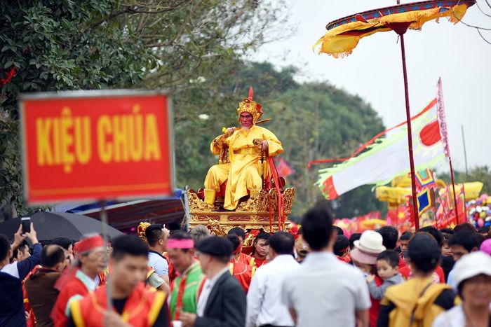 Lễ hội Đền Sái - Nghi lễ rước vua giả độc đáo không thể nào bị lẫn lộn