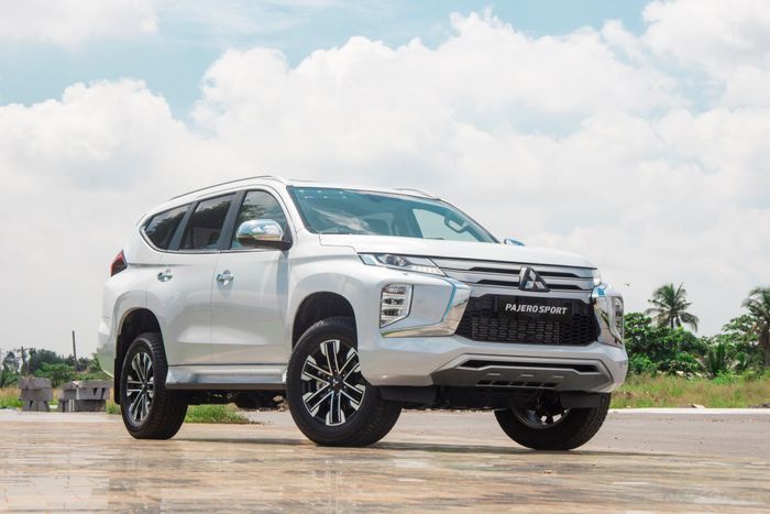 Mitsubishi triển khai chương trình ưu đãi hấp dẫn nhân dịp đầu năm 2021 mitsubishi-pajero-sport-2020-06.jpg
