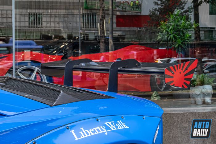 Chiếc Lamborghini Aventador độ Liberty Walk độc nhất tại Việt Nam đã được trả về với màu sơn nguyên bản.