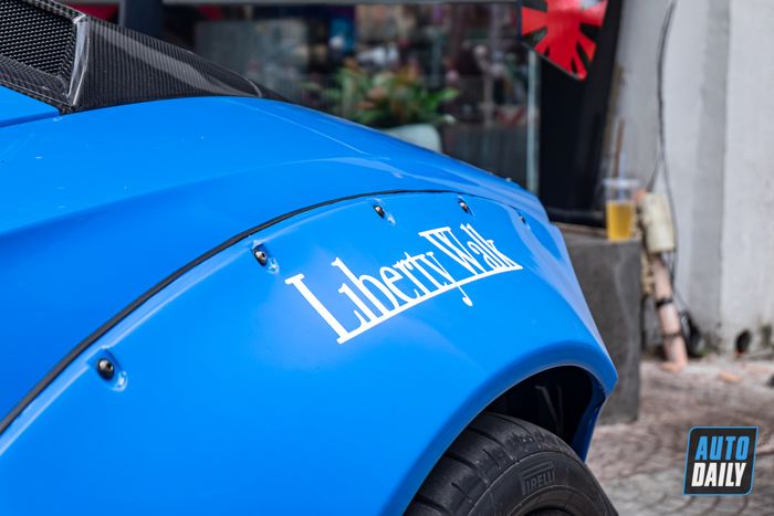 Chiếc Lamborghini Aventador độ Liberty Walk độc nhất tại Việt Nam đã trở về với màu sơn ban đầu của nó.