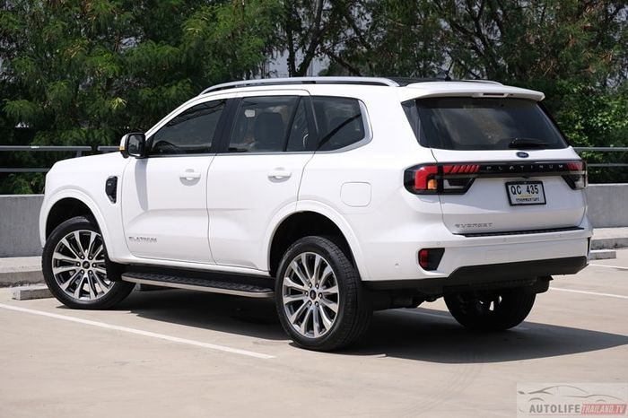 Hình ảnh thực tế của Ford Everest Platinum V6 3.0L tại Thái Lan ford-everest-platinum-v6-ex-002.jpg