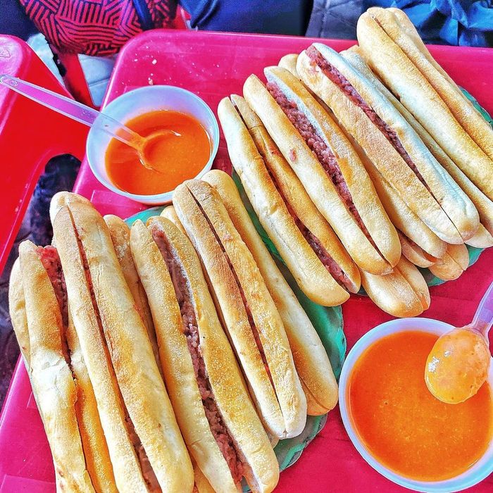 Top quán bánh mỳ cay Hải Phòng bạn nên thử một lần trong đời 6
